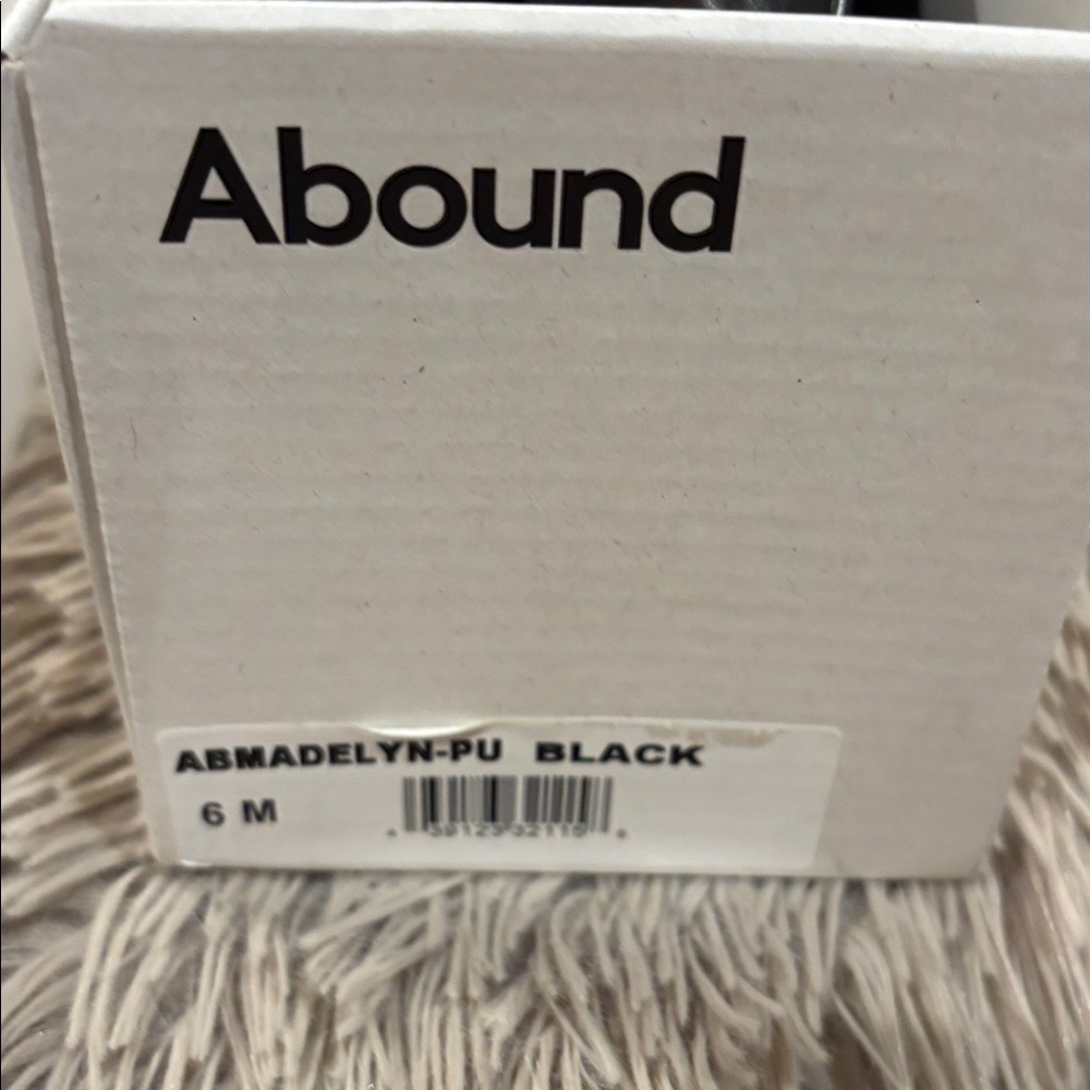 Abound Women's Sleek Black Pointed Flats Size 6M - Picture 7 of 7